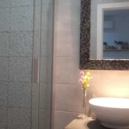 Beds Triana Homestay